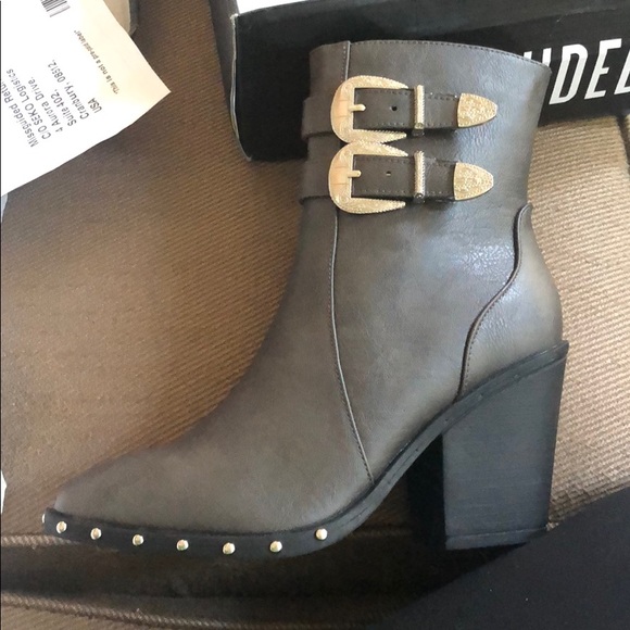New/never worn grey  misguided boots - Picture 2 of 7